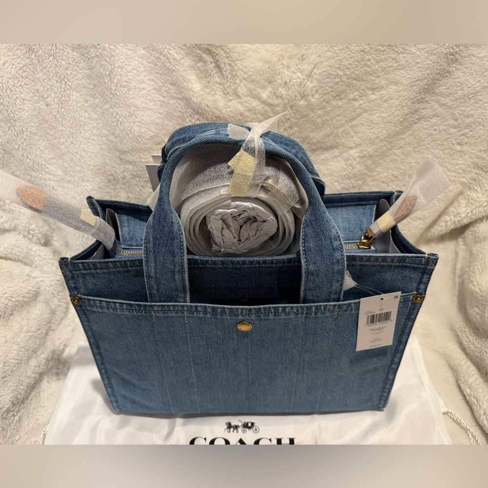 Coach Cargo Tote in Indigo Denim NWT CR657 Medium - fits 13” laptop - Picture 3 of 8